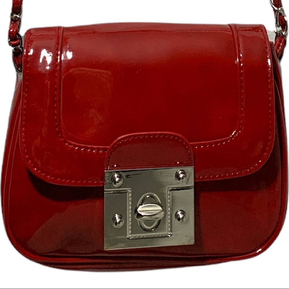 APTO 9Red Patent Leather Shoulder Bag